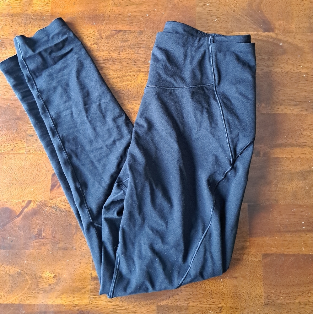 Victoria's Secret Black Cropped Leggings Size 6